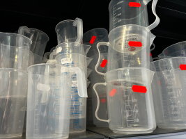 Messbecher & Pipetten