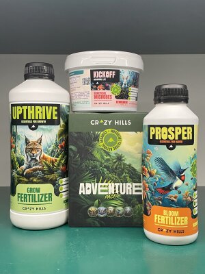 Vier Flaschen und ein Bodenaktivator aus...