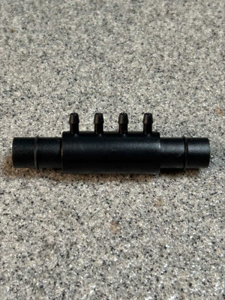 Manifold 4-Wege-Verteiler, (für Atami Wilma-Systeme) Leitung: 16mm, Tropfer: 4x4mm / 4-Wege-Fitting (wie für Wilma)