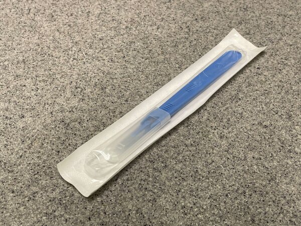 Skalpell einweg mit gerundeter Klinge