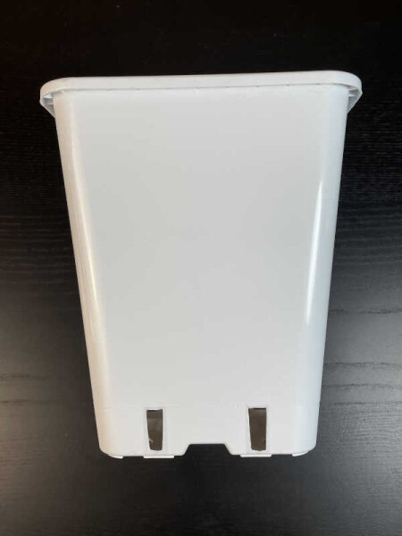 5,7l Topf viereckig weiss 25x25x23cm